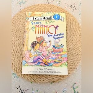 10/$25 • Fancy Nancy Spectacular Spectacles Easy Reader